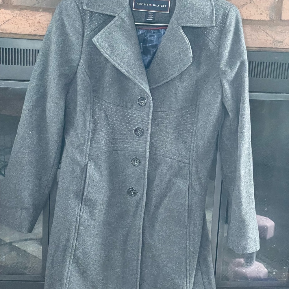 Tommy Hilfiger Gray Trench Coat Sleek Modern Fit